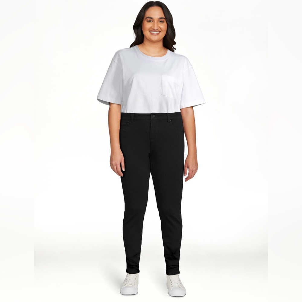 Time and Tru Women’s High Rise Skinny Jeans